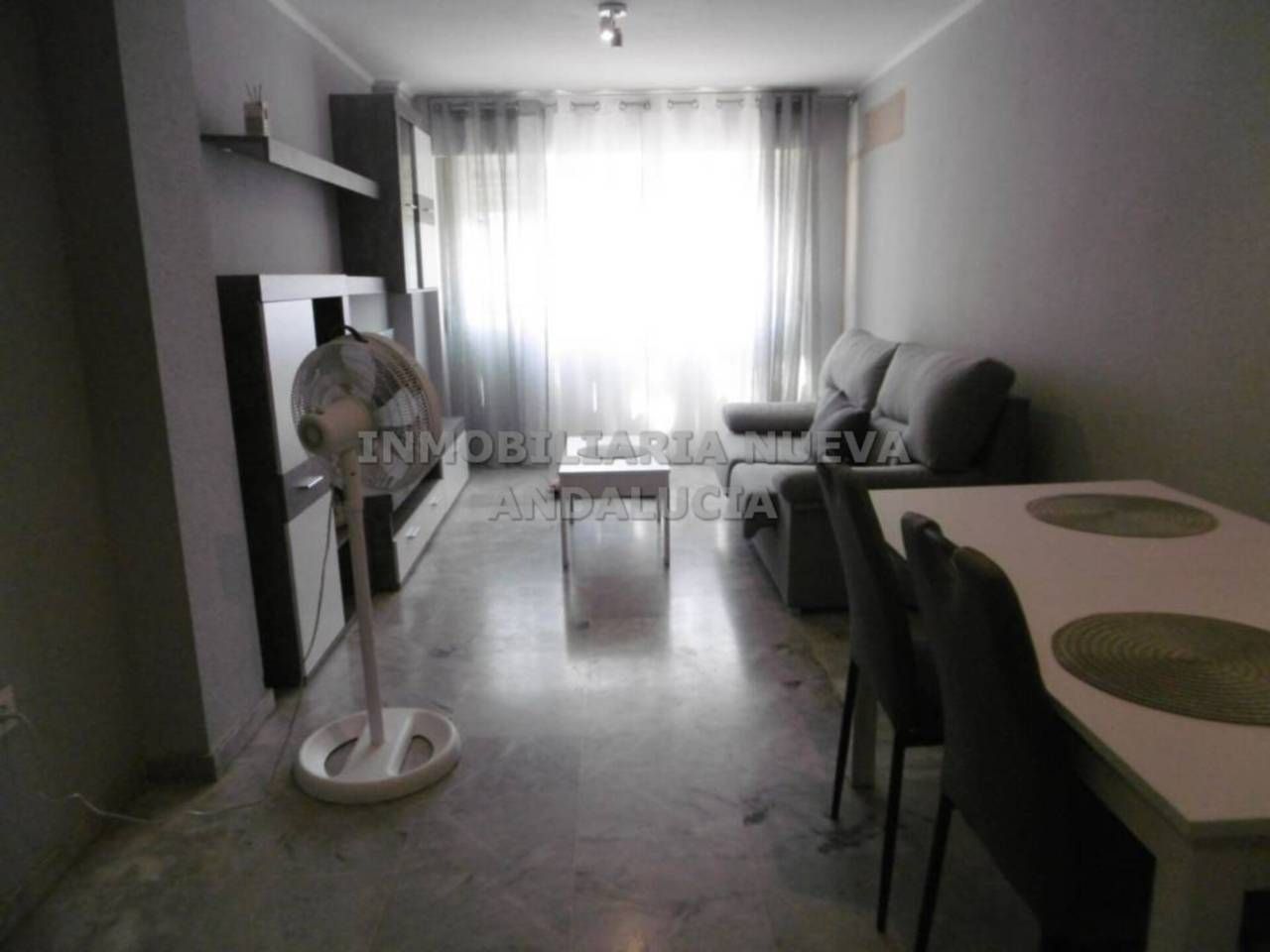 Habitación de Piso de alquiler en  Almería Capital con Amueblado