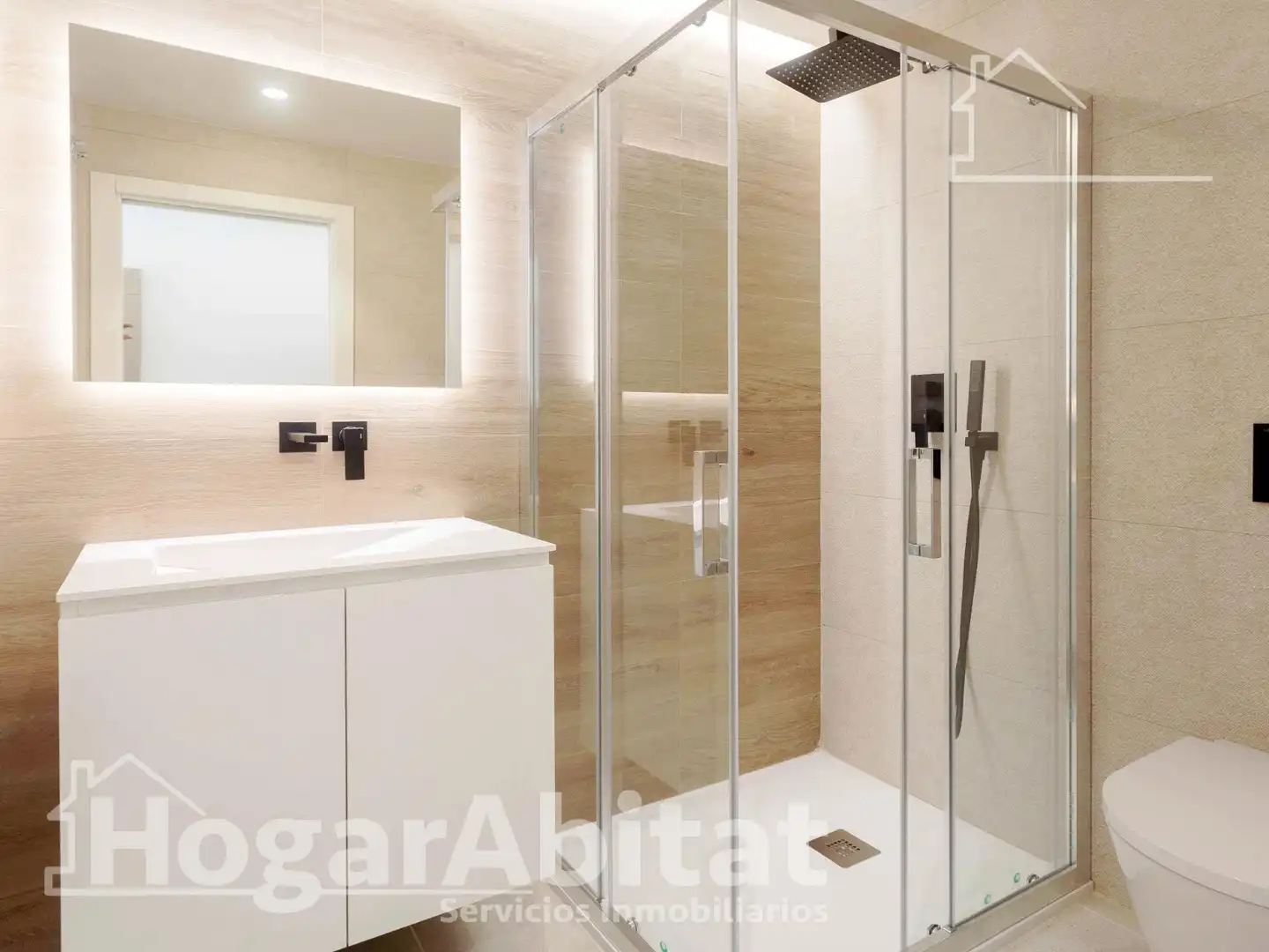 Baño de Piso en venta en Dénia con Calefacción, Jardín privado y Terraza
