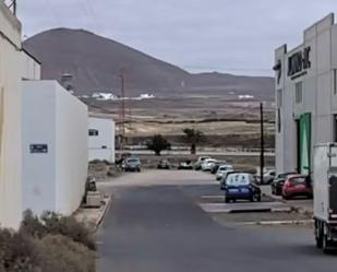 Vista exterior de Nau industrial en venda en Arrecife