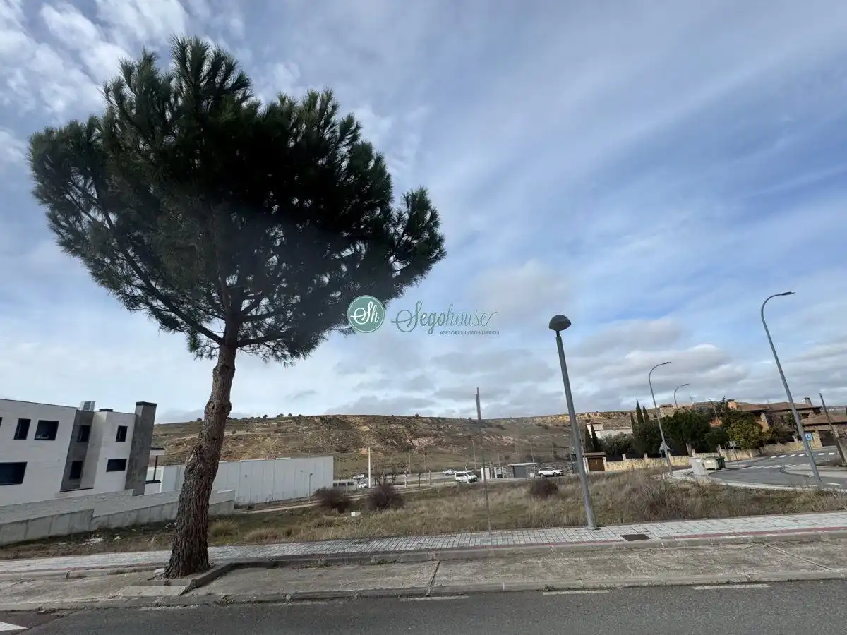 Terreny residencial en venda a La Lastrilla, imagen 7