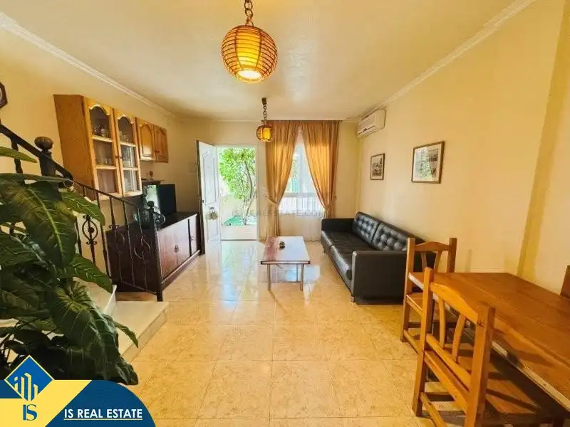 Bungalow amb piscina en venda a Nueva Torrevieja - Aguas Nuevas