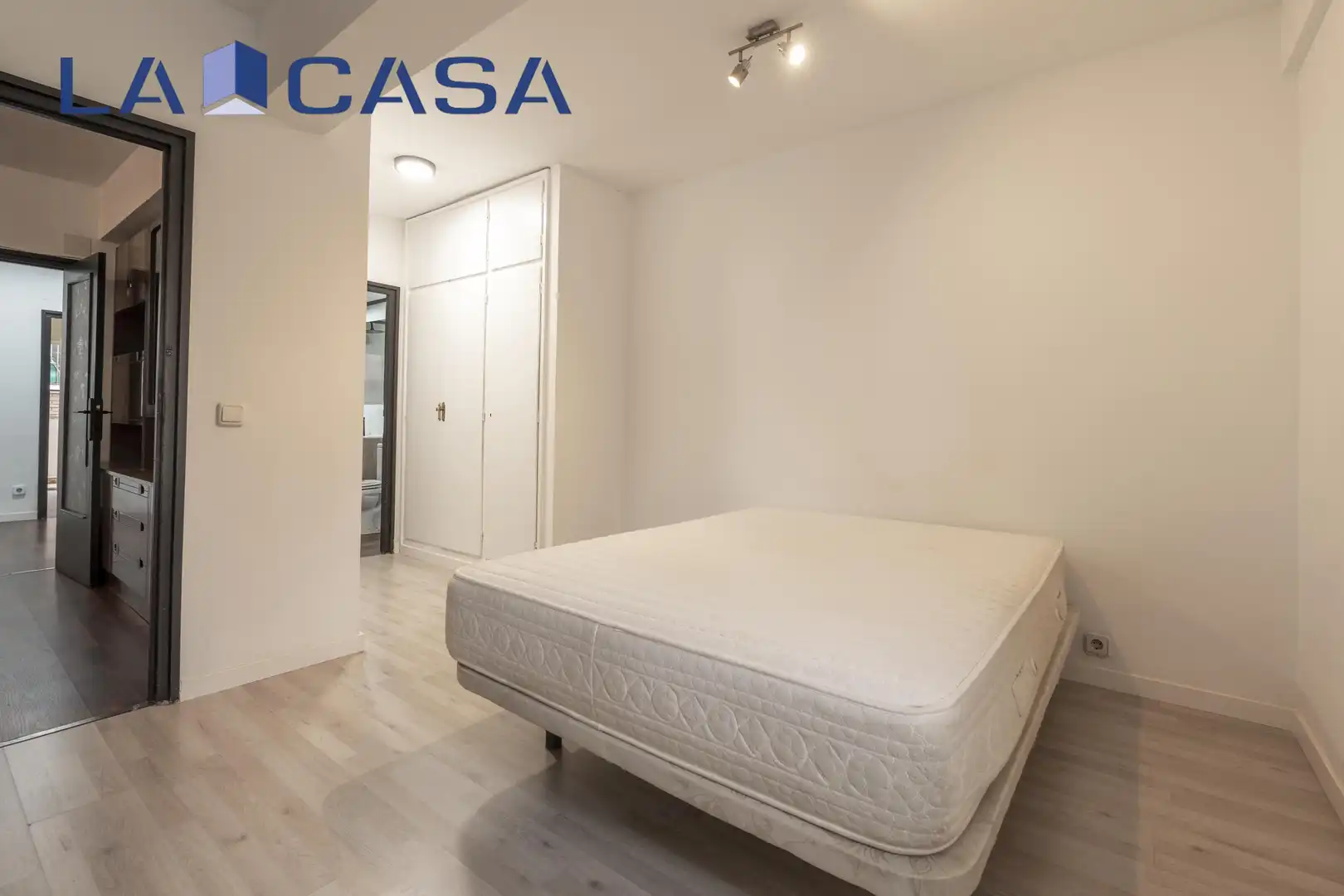 Flat for sale in Calle de Carlos Dabán, imagen 6