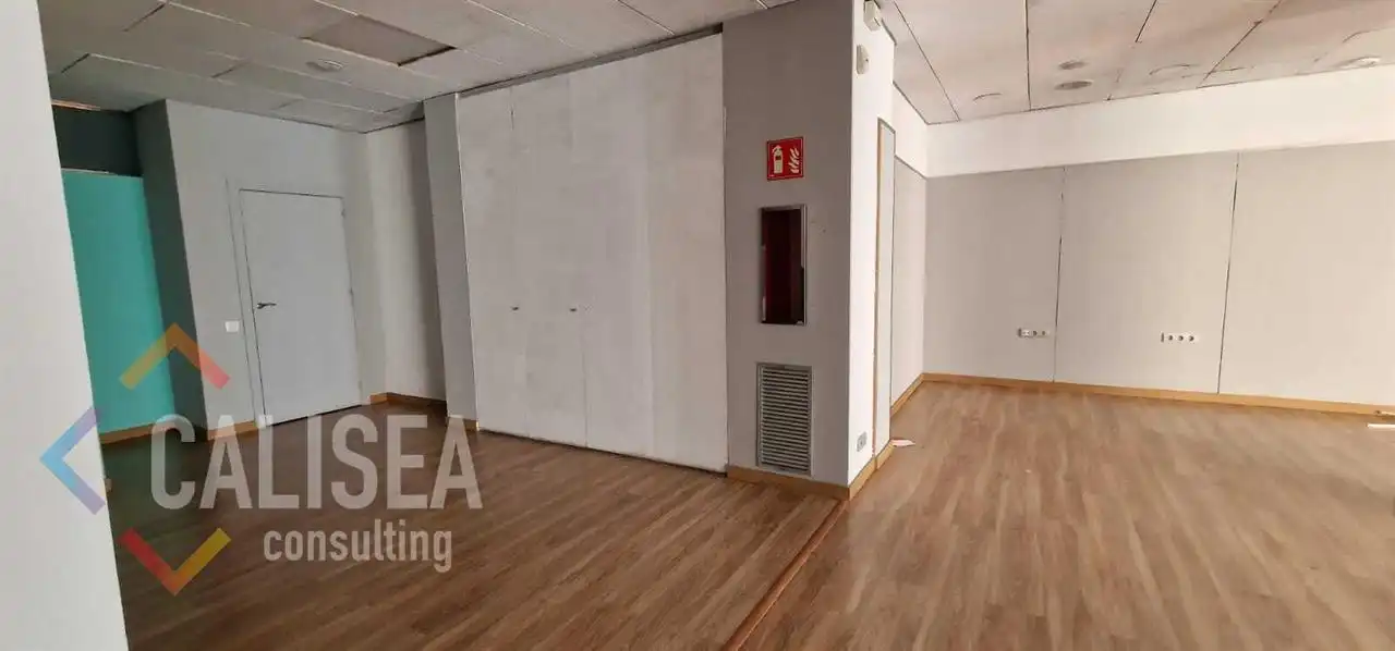 Business premises for sale in Centre - Sant Oleguer, imagen 18