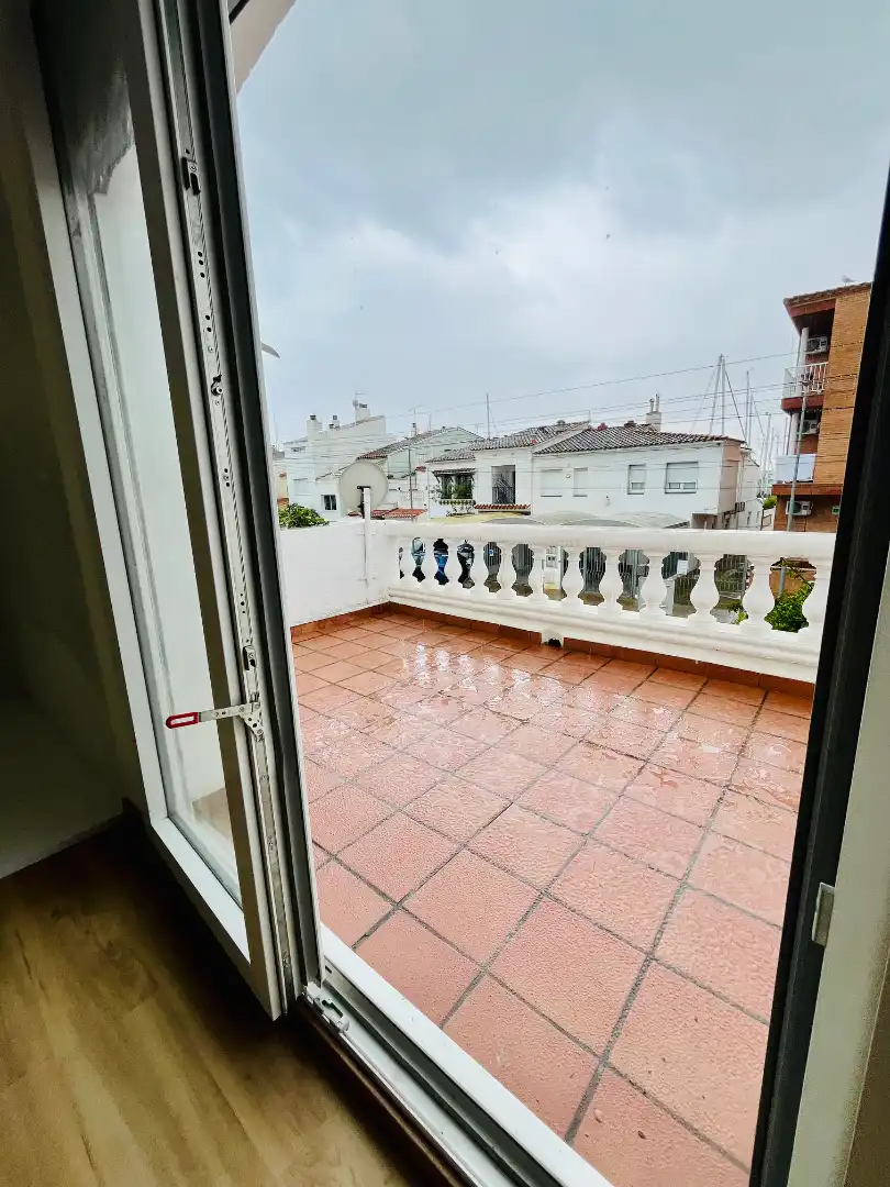 Terrassa de Dúplex en venda en Empuriabrava amb Parquet, Terrassa i Forn
