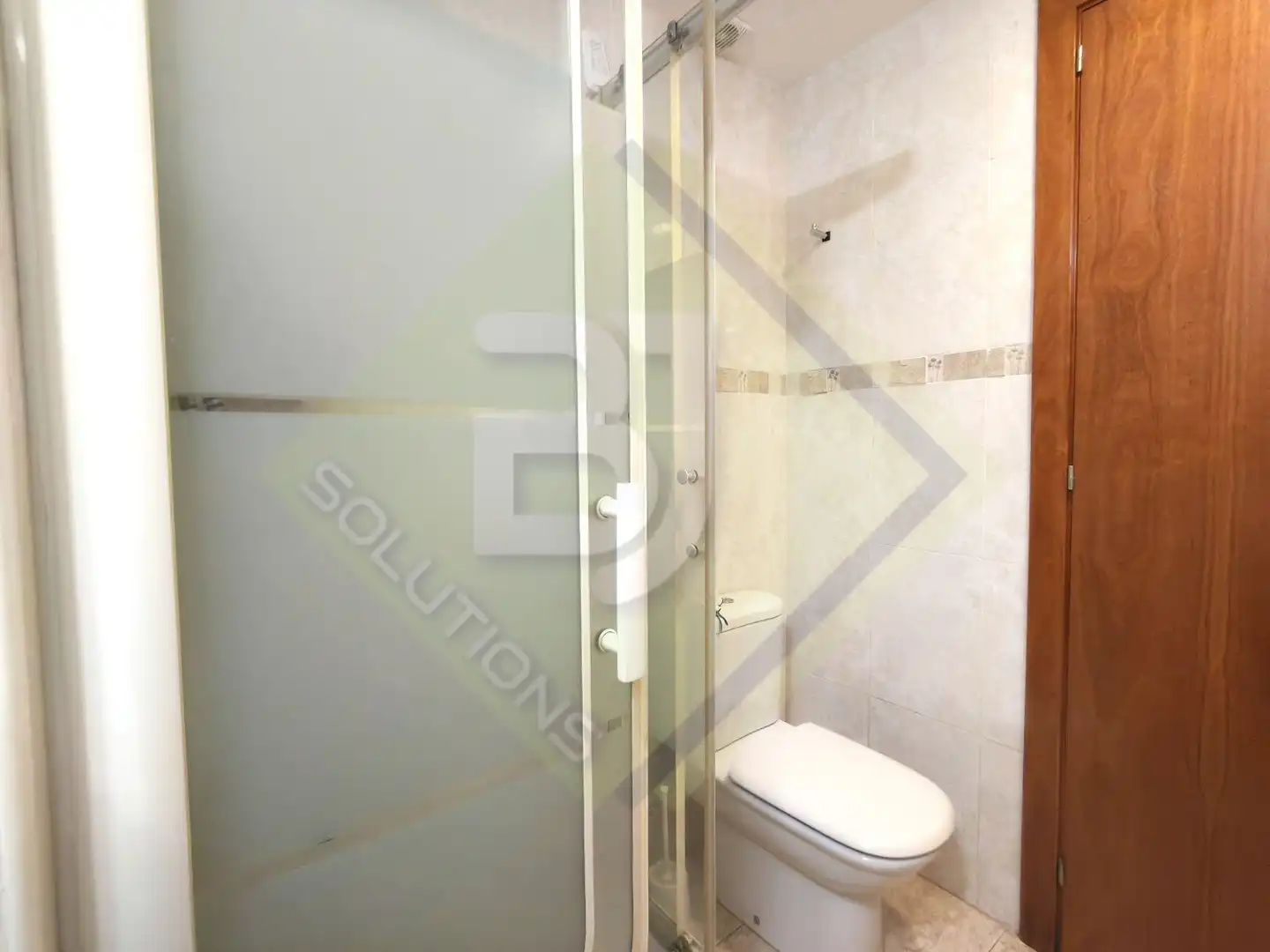 Baño de Ático en venta en Canet de Mar con Calefacción, Terraza y Horno