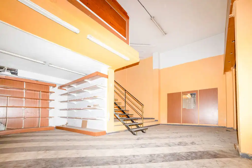 Business premises for sale in Cristobal Gracia, imagen 4