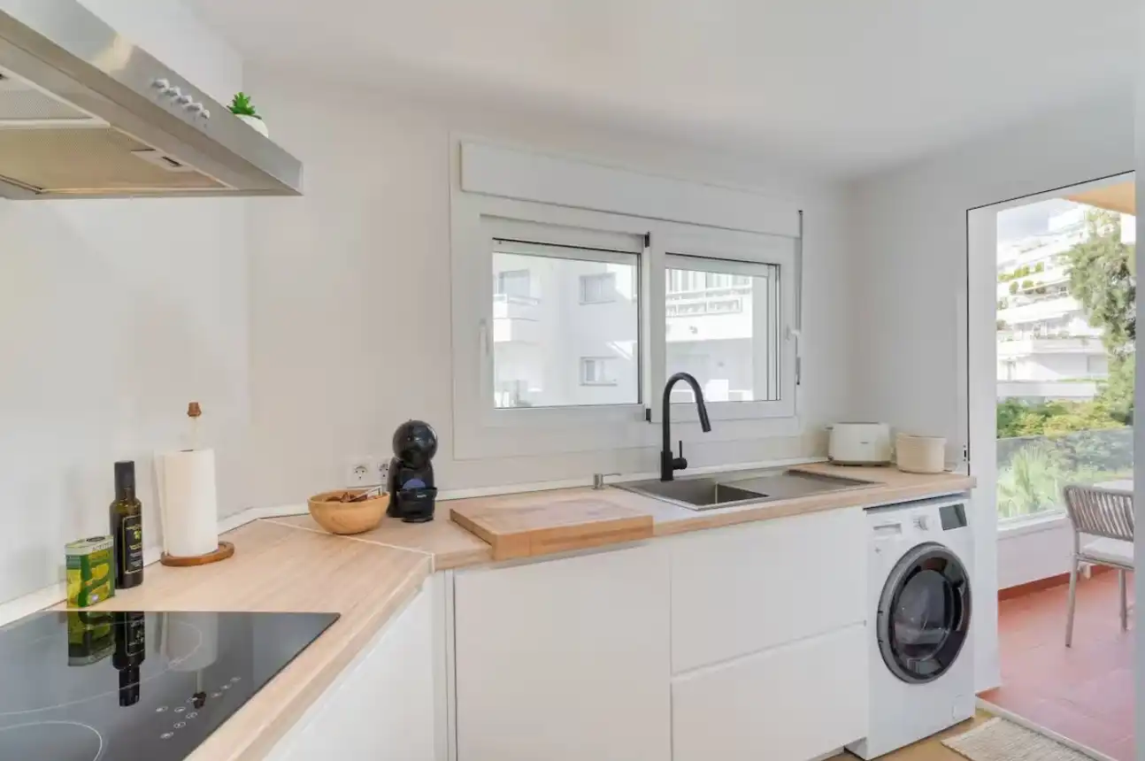 Apartments for rent in Avenida Severo Ochoa, 16, Playa Bajadilla - Puertos