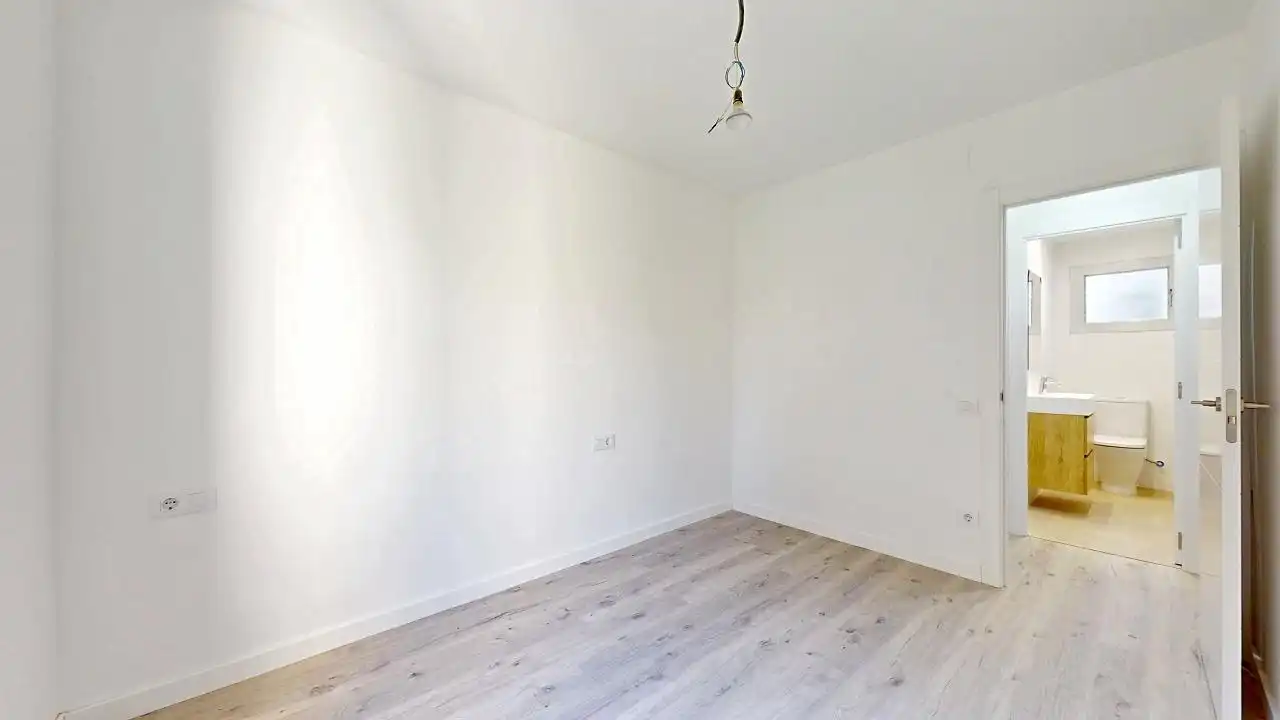 Flat with terrace for sale in Calle BAC DE RODA, imagen 24