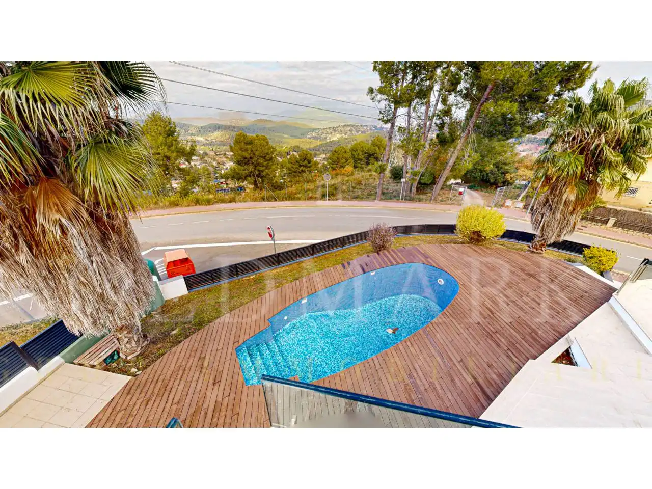 Piscina de Casa o xalet en venda en Corbera de Llobregat amb Aire condicionat, Calefacció i Jardí privat