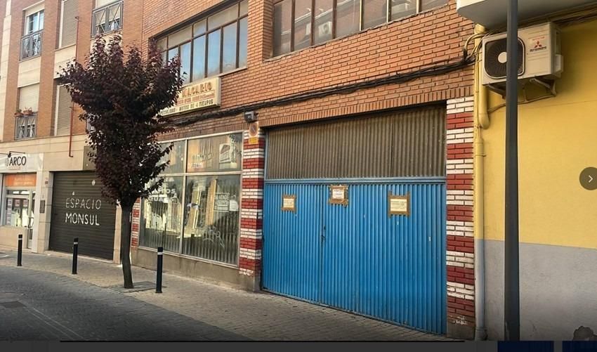 Vista exterior de Edifici en venda en Getafe