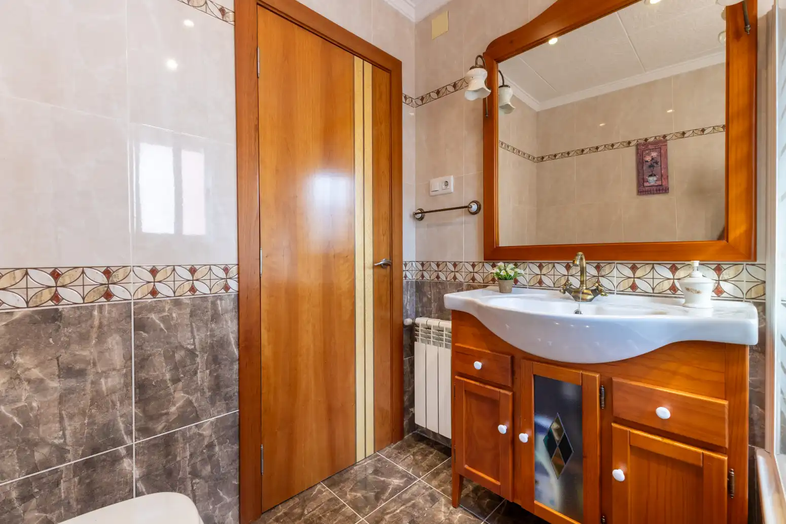 Bany de Casa o xalet en venda en Viver amb Terrassa i Moblat