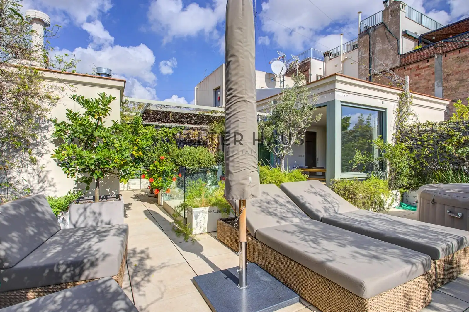Penthouse with terrace for sale in Carrer de la Diputació, imagen 2