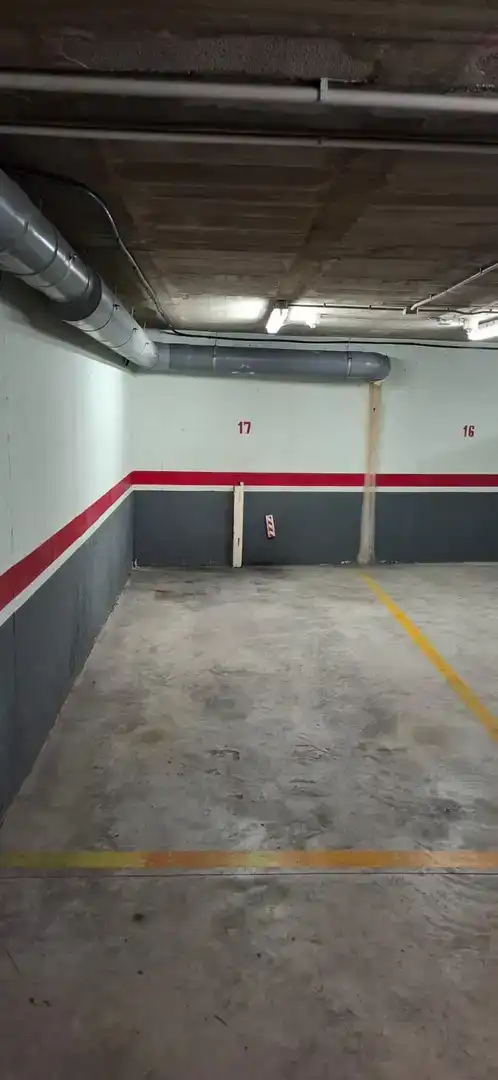 Aparcament de Pis en venda en La Ràpita amb Aire condicionat, Terrassa i Piscina