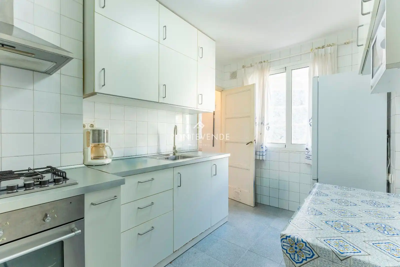 Kitchen of Flat for sale in Pontevedra Capital   with Heating, Terrace and Storage room