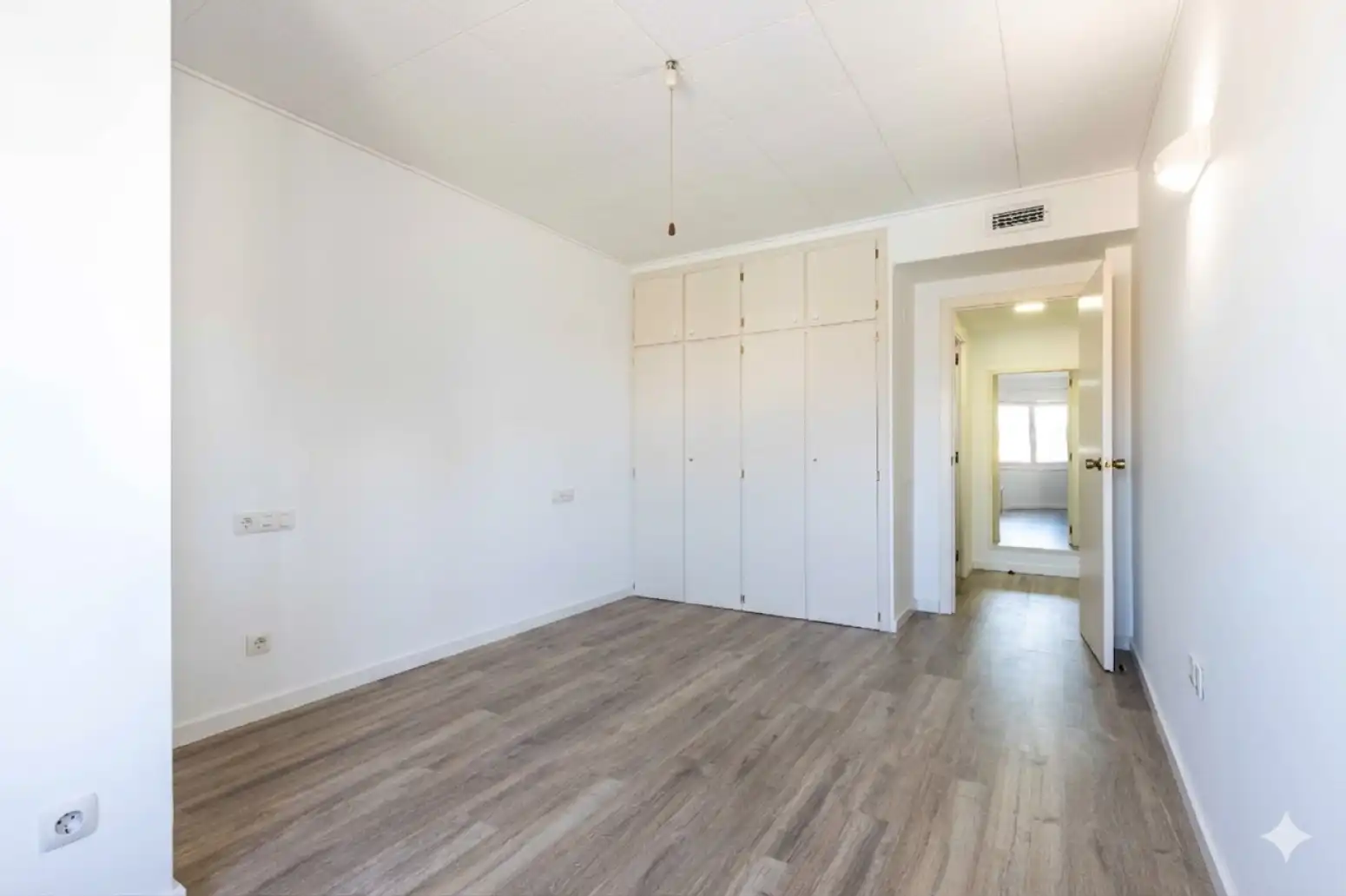 Schlafzimmer von Wohnung zum Verkauf in Terrassa mit Heizung, Parkett und Balkon