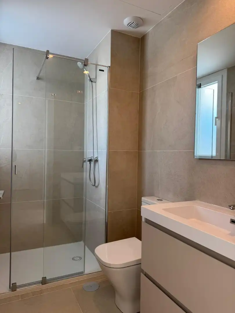 Baño de Apartamento en venta en Chipiona con Terraza, Balcón y Piscina comunitaria