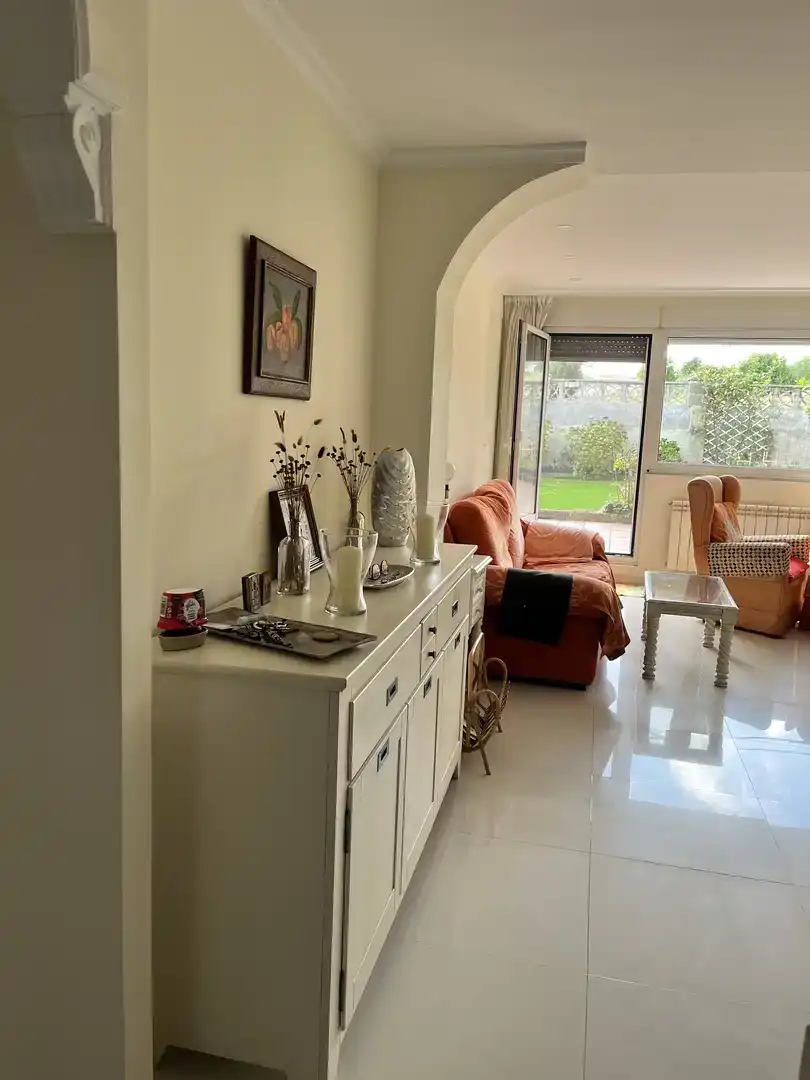 Sala d'estar de Finca rústica en venda en Santander amb Jardí privat, Parquet i Traster