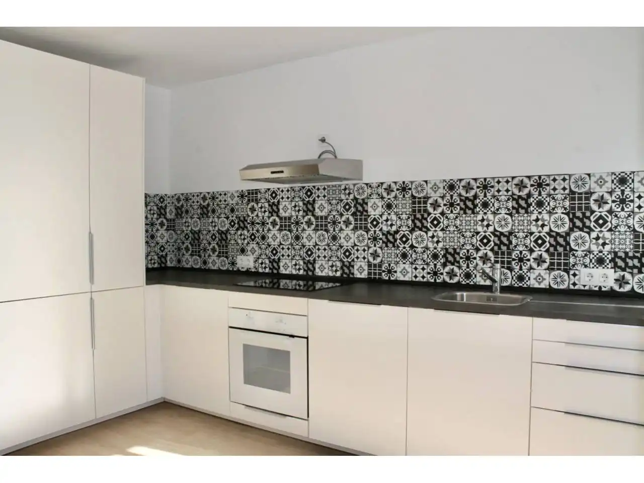 Küche von Wohnung zur Miete in  Palma de Mallorca mit Klimaanlage, Heizung und Parkett