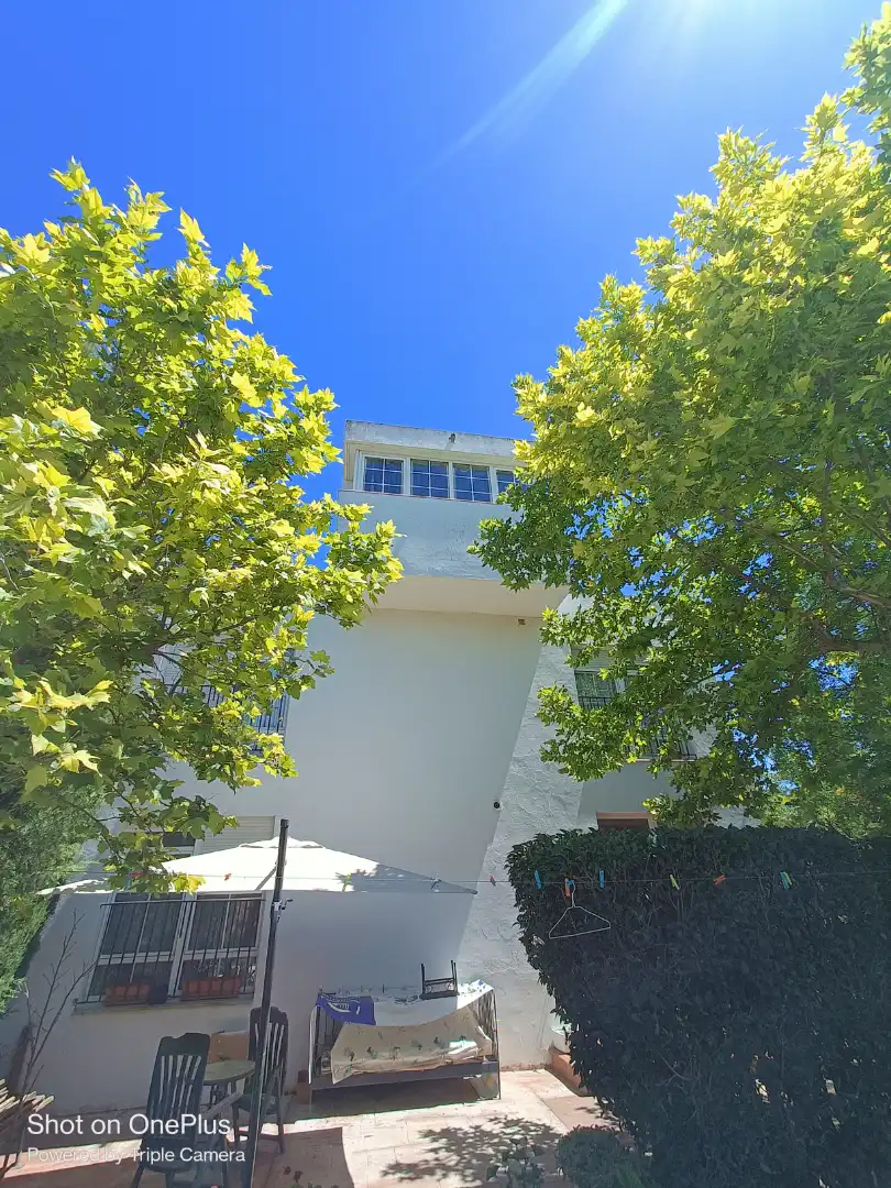 Vista exterior de Casa o xalet en venda en Nambroca amb Calefacció, Jardí privat i Moblat