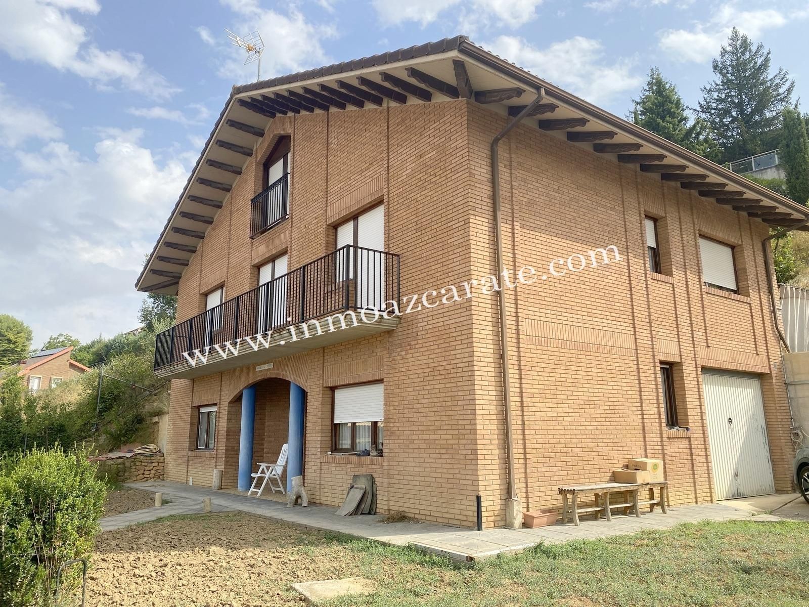 Vista exterior de Casa o xalet en venda en Estella / Lizarra amb Parquet