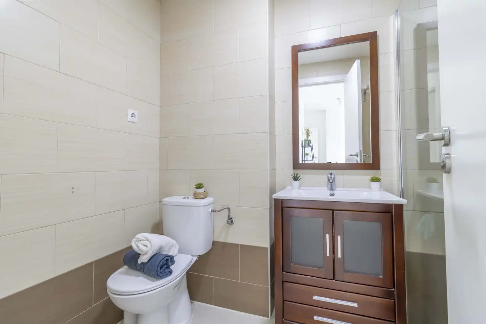 Badezimmer von Wohnung zum Verkauf in Sevilla mit Klimaanlage und Abstellraum