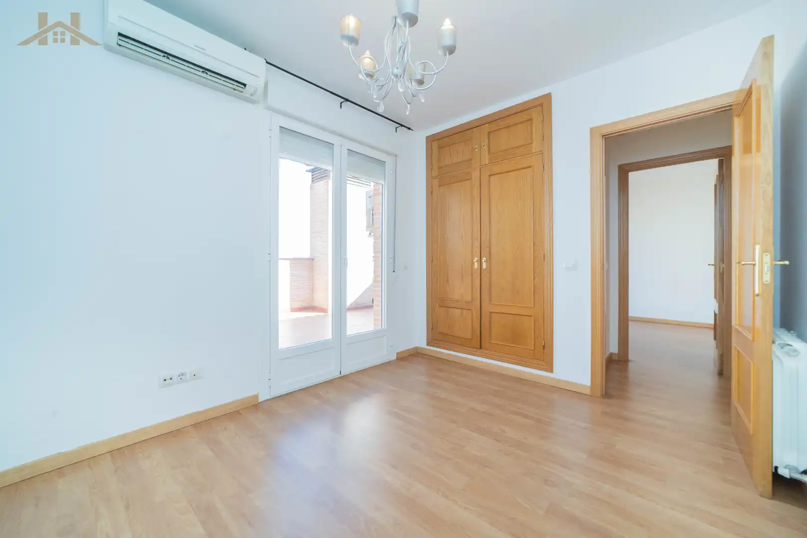 Habitación de Casa adosada en venta en Carranque con Aire acondicionado, Calefacción y Jardín privado