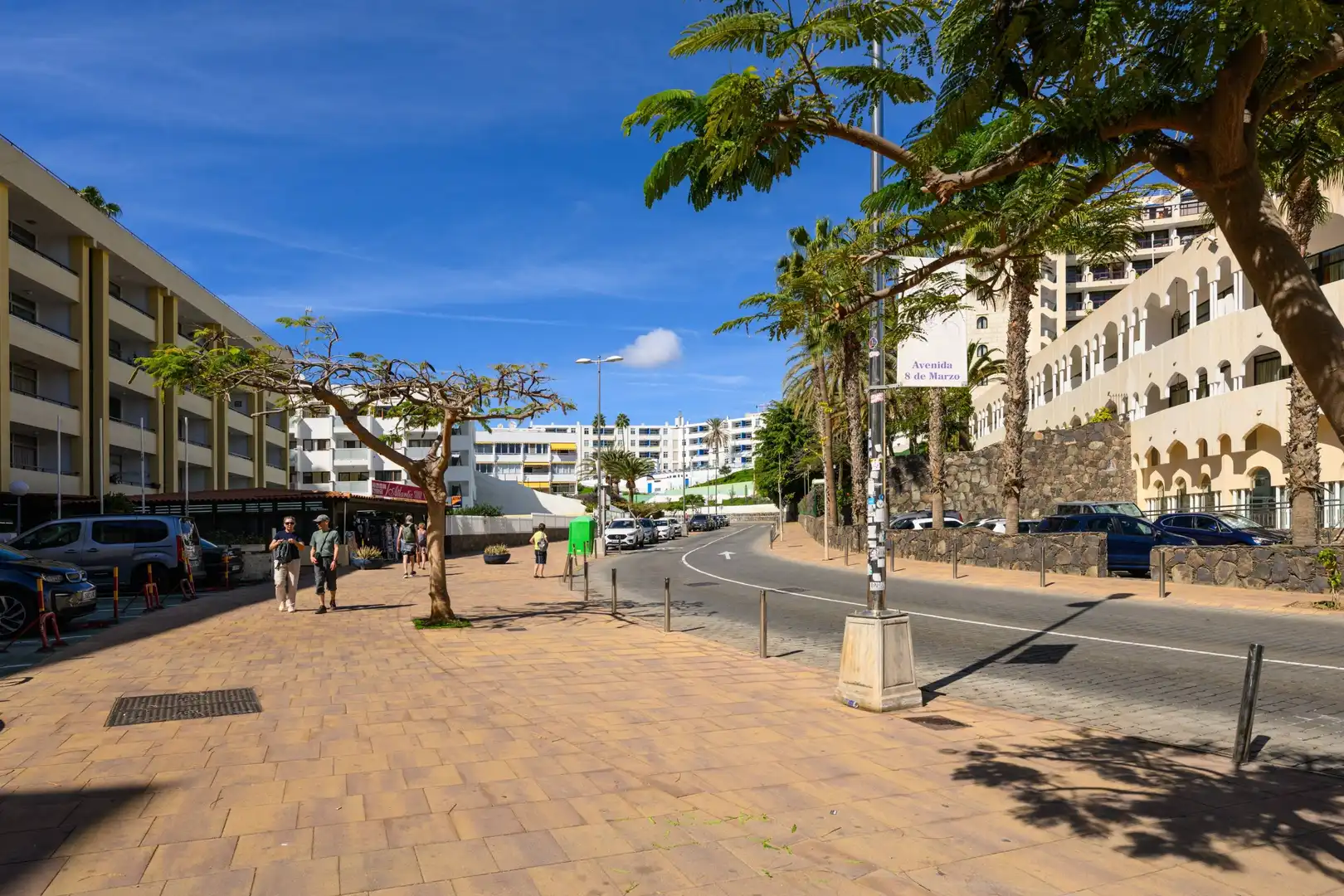 Vista exterior de Local de alquiler en San Bartolomé de Tirajana con Aire acondicionado y Amueblado