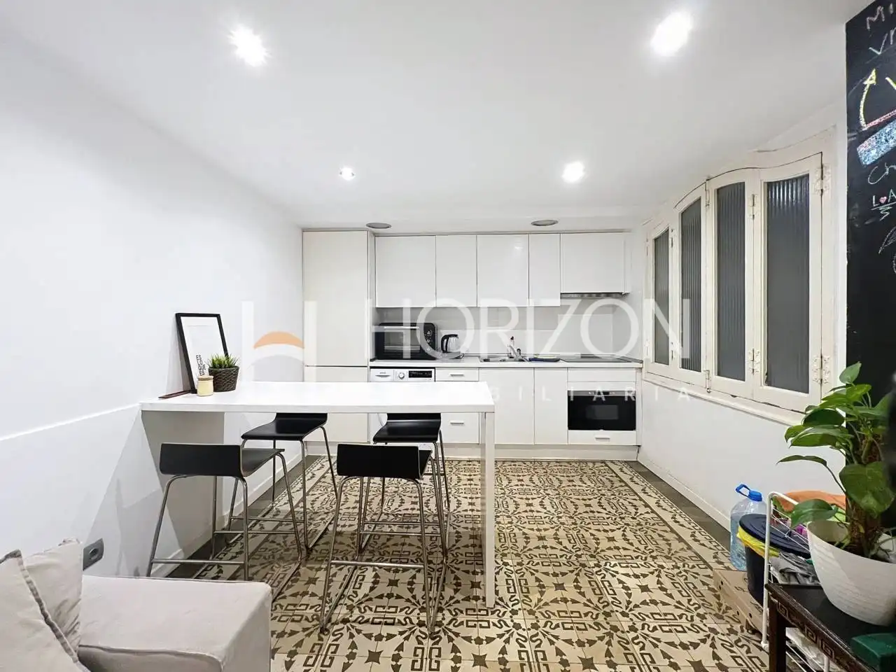Cuina de Apartament en venda en Barcelona amb Aire condicionat, Calefacció i Moblat