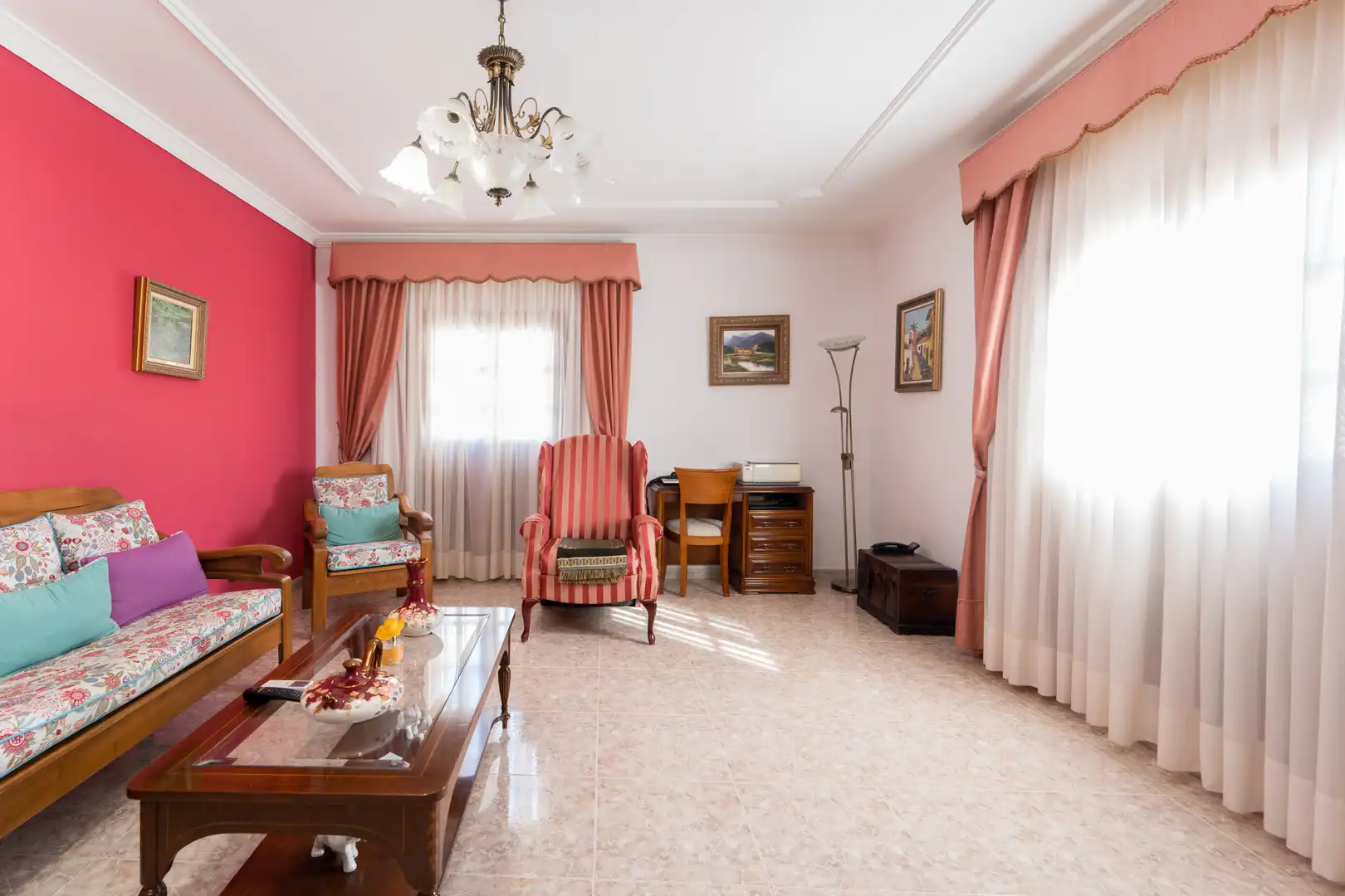Sala d'estar de Casa adosada en venda en Telde amb Aire condicionat i Calefacció