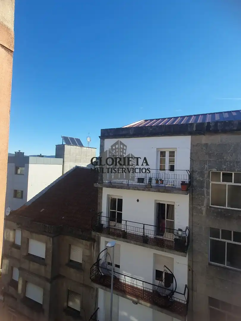 Vista exterior de Piso en venta en Vigo  con Calefacción, Terraza y Trastero