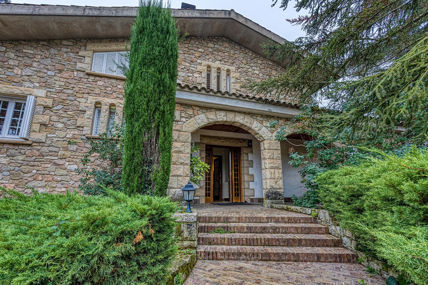 Exterior view of House or chalet for sale in La Torre de Claramunt  with Heating, Private garden and Terrace