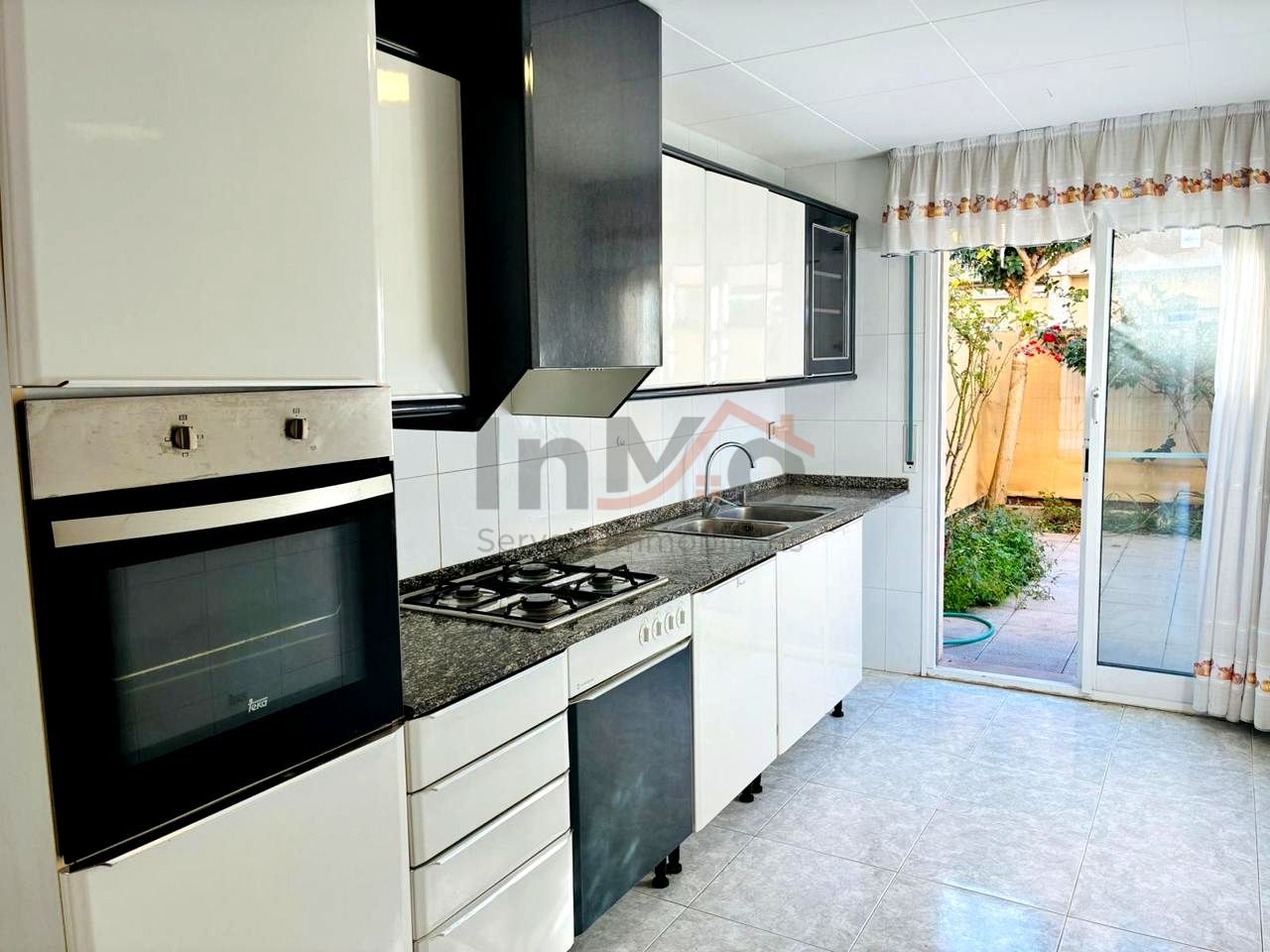 Cocina de Dúplex en venta en Tortosa con Aire acondicionado y Terraza