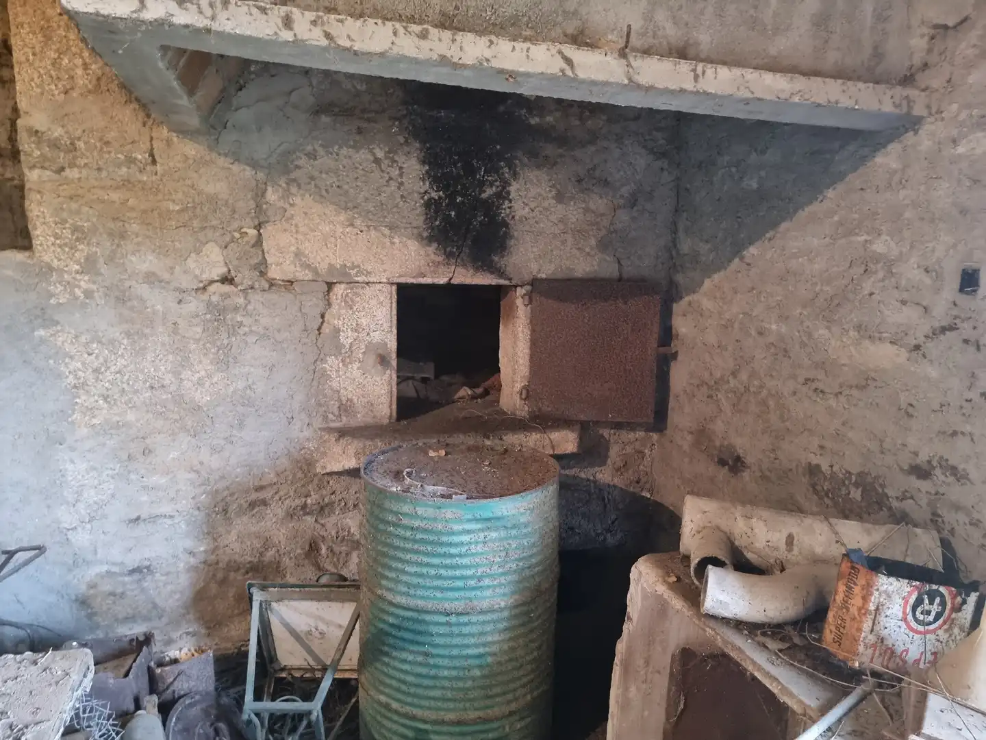 Cuina de Casa o xalet en venda en Boqueixón amb Jardí privat, Traster i Balcó