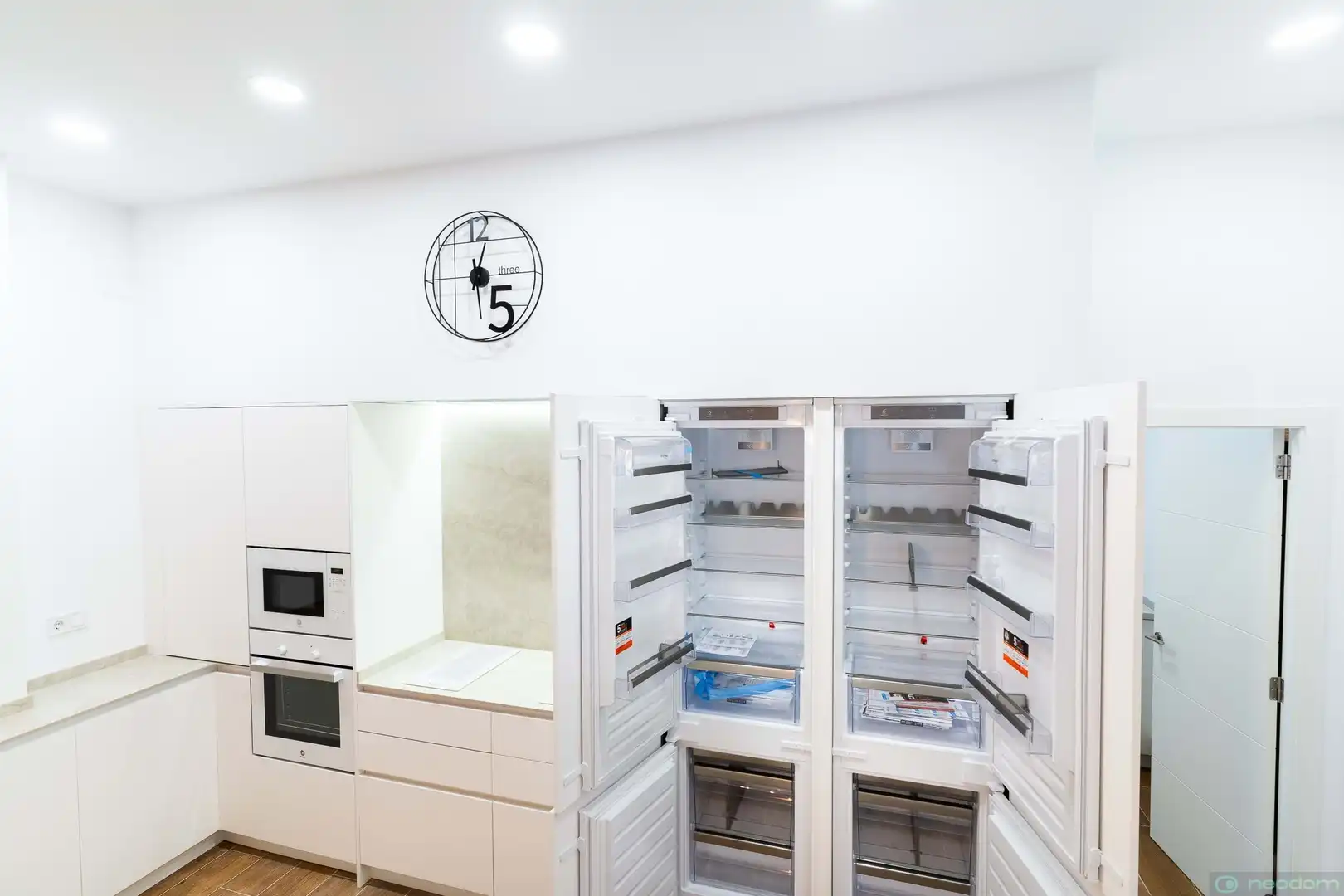 Kitchen of Buildings for sale in Alicante / Alacant