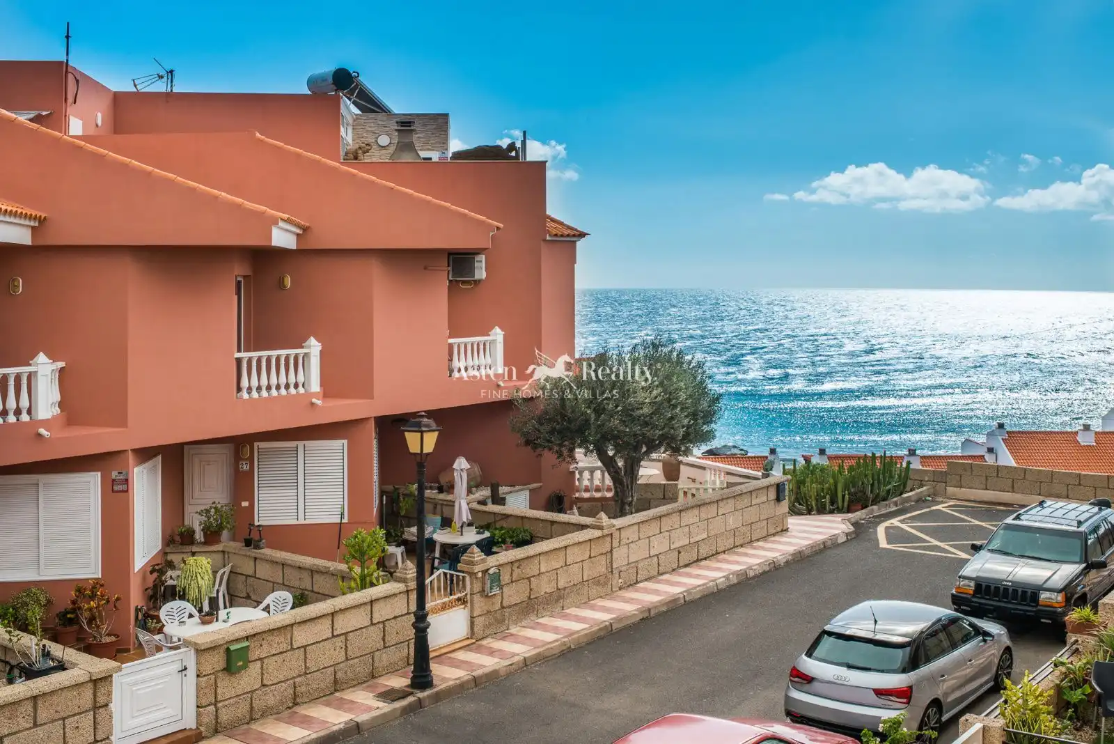 Adossat en venda a La Caleta