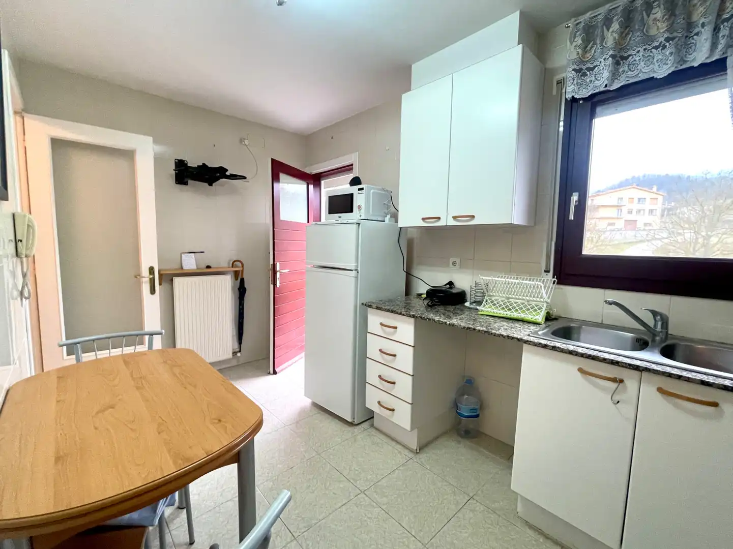 Cocina de Casa adosada en venta en Sant Joan de les Abadesses con Calefacción, Jardín privado y Trastero