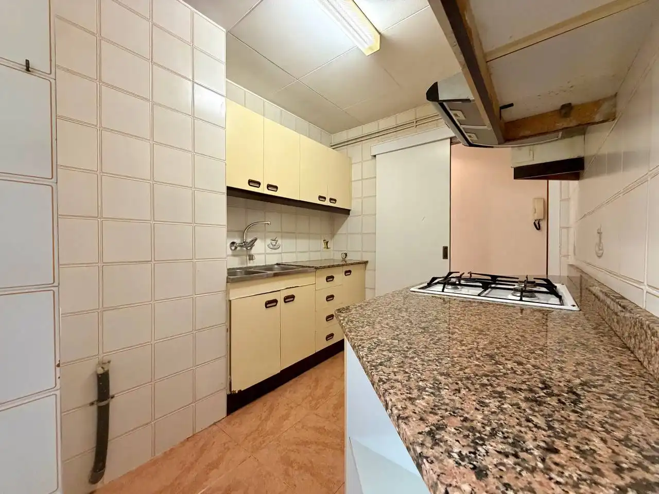 Cuina de Pis en venda en Barcelona amb Aire condicionat i Calefacció