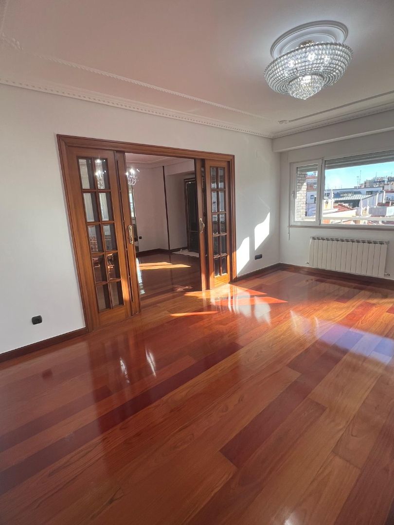 Piso en venta en Valladolid Capital con Calefacción, Parquet y Terraza