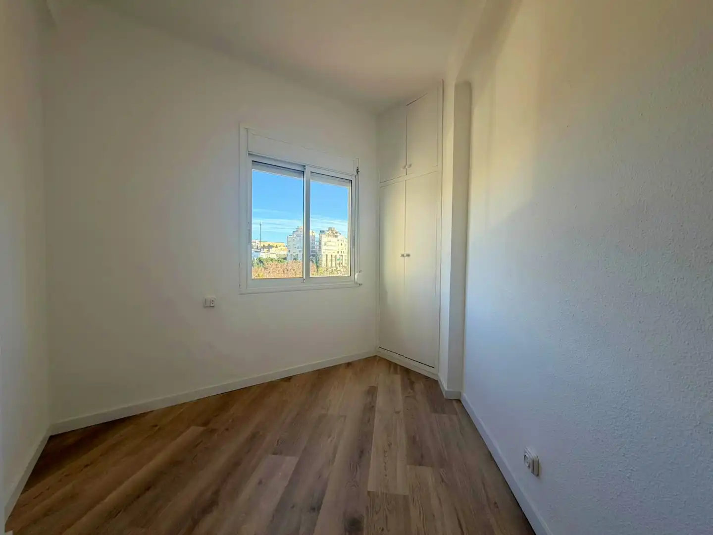 Habitación de Piso en venta en L'Hospitalet de Llobregat con Aire acondicionado, Parquet y Horno