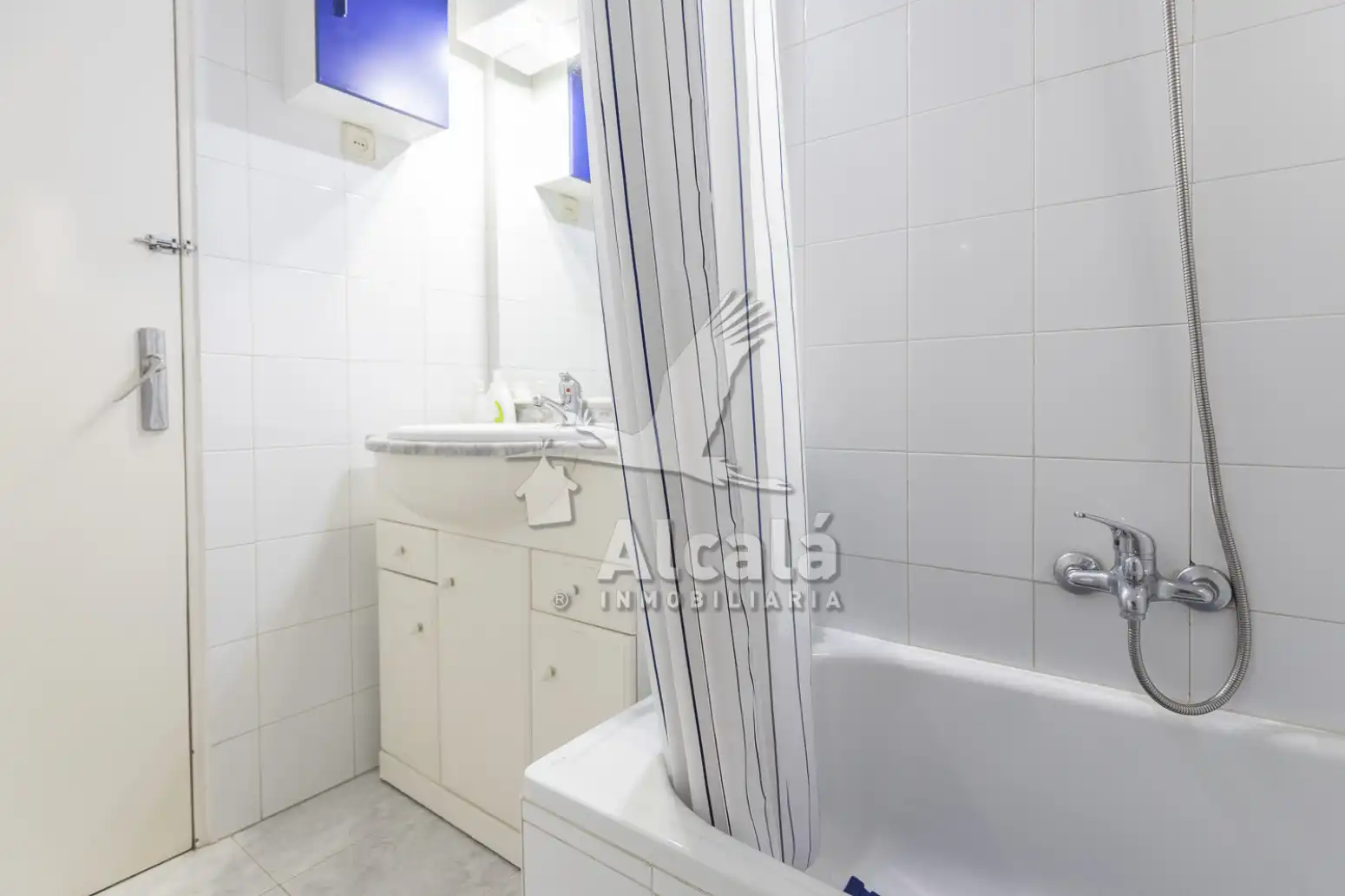 Bathroom of Flat for sale in Alcalá de Henares  with Heating and Terrace