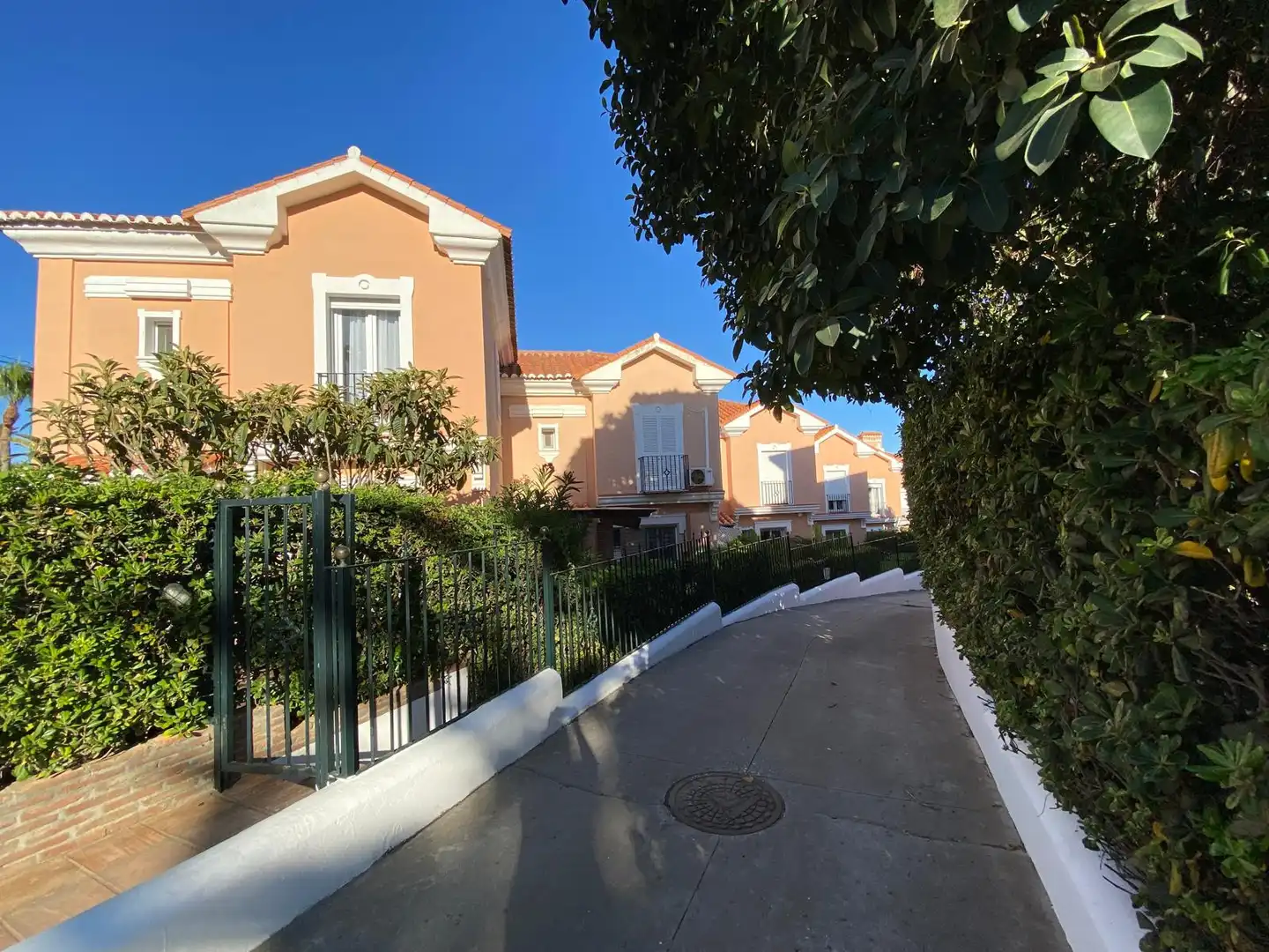 Adossat amb terrassa en venda a La Alcaidesa, imagen 2