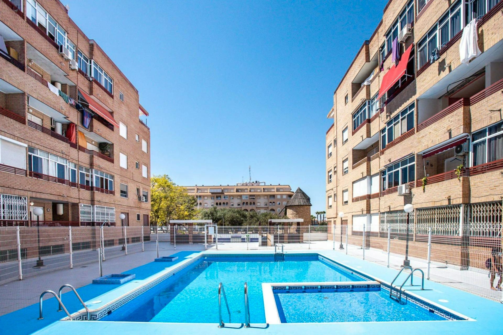 Exterior view of Flat for sale in Torrevieja  with Furnished