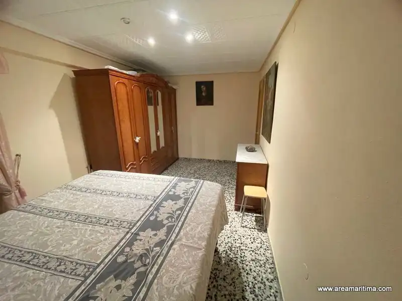 Habitación de Piso en venta en Valencia con Amueblado, Horno y Lavadora