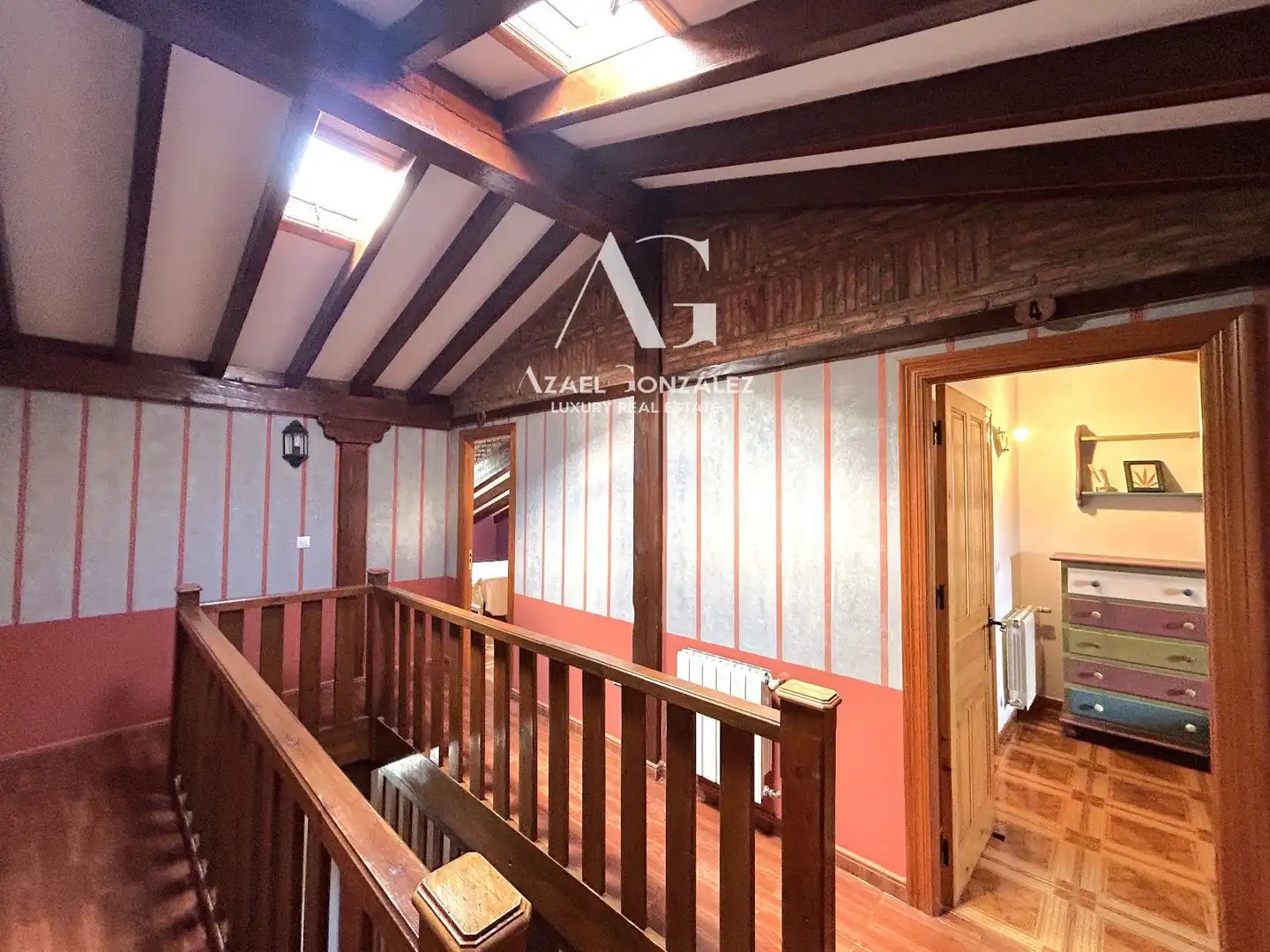 Casa adosada en venta en Val de San Vicente  con Calefacción, Terraza y Amueblado