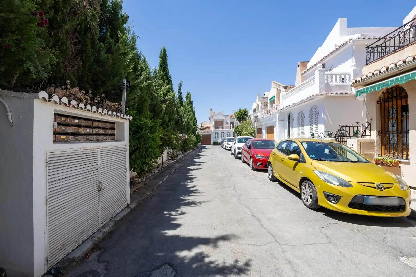 Vista exterior de Casa adosada en venta en Granada con Calefacción, Jardín privado y Terraza