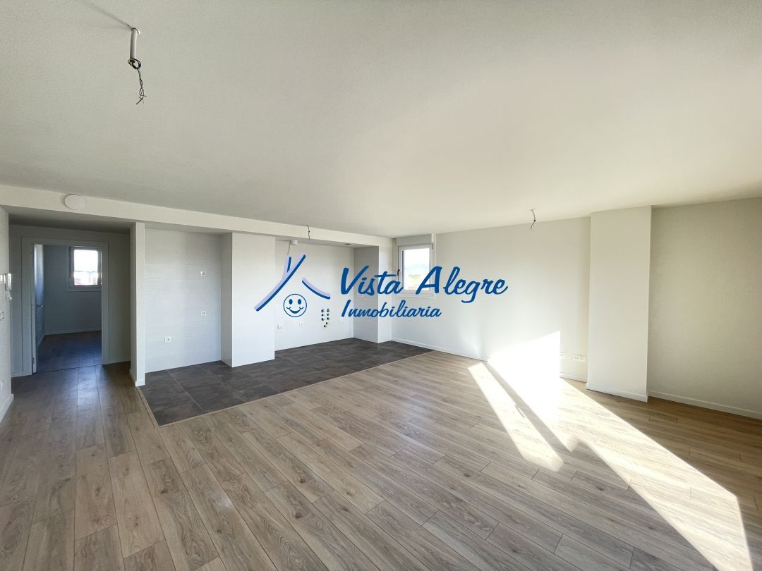 Sala d'estar de Pis en venda en Haro amb Calefacció, Parquet i Terrassa