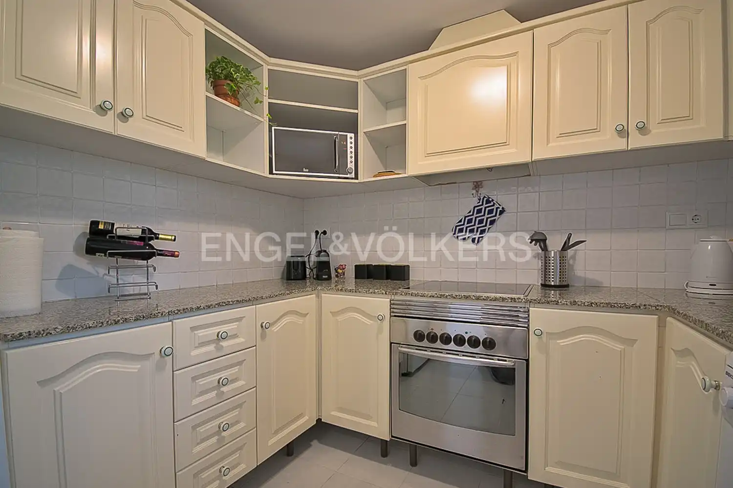Kitchen of Flat for rent in Dénia  with Heating