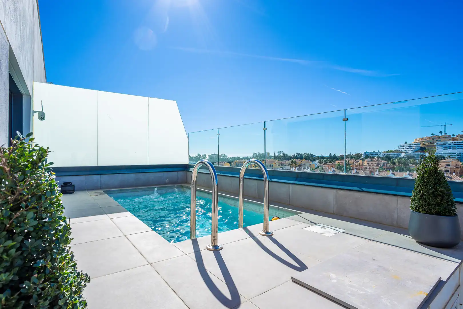 Piscina de Ático en venta en Mijas con Aire acondicionado, Terraza y Piscina