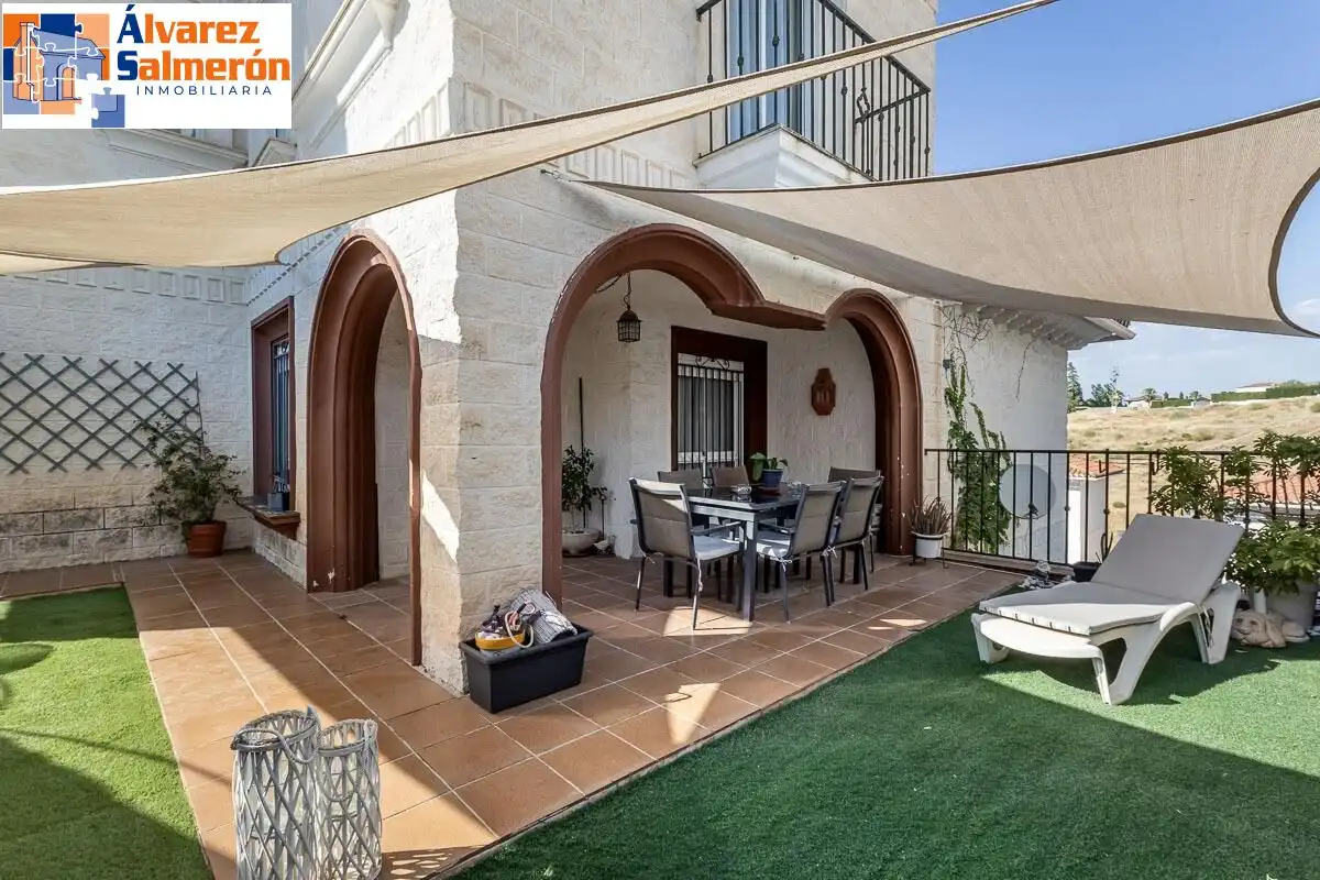 Casa en venta en Gójar