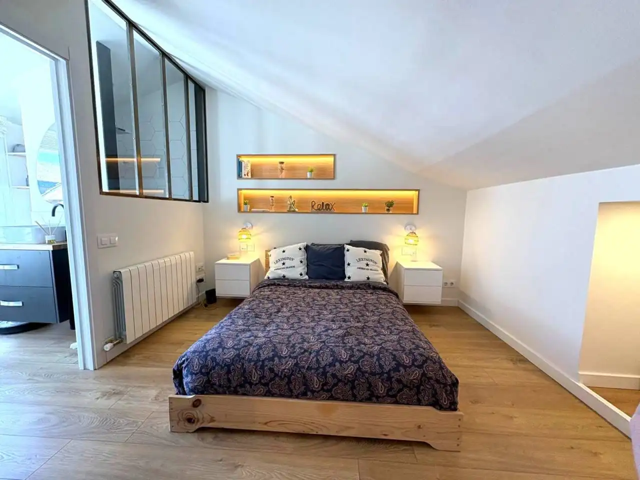 Habitación de Casa adosada en venta en Sant Cugat del Vallès con Aire acondicionado, Calefacción y Parquet
